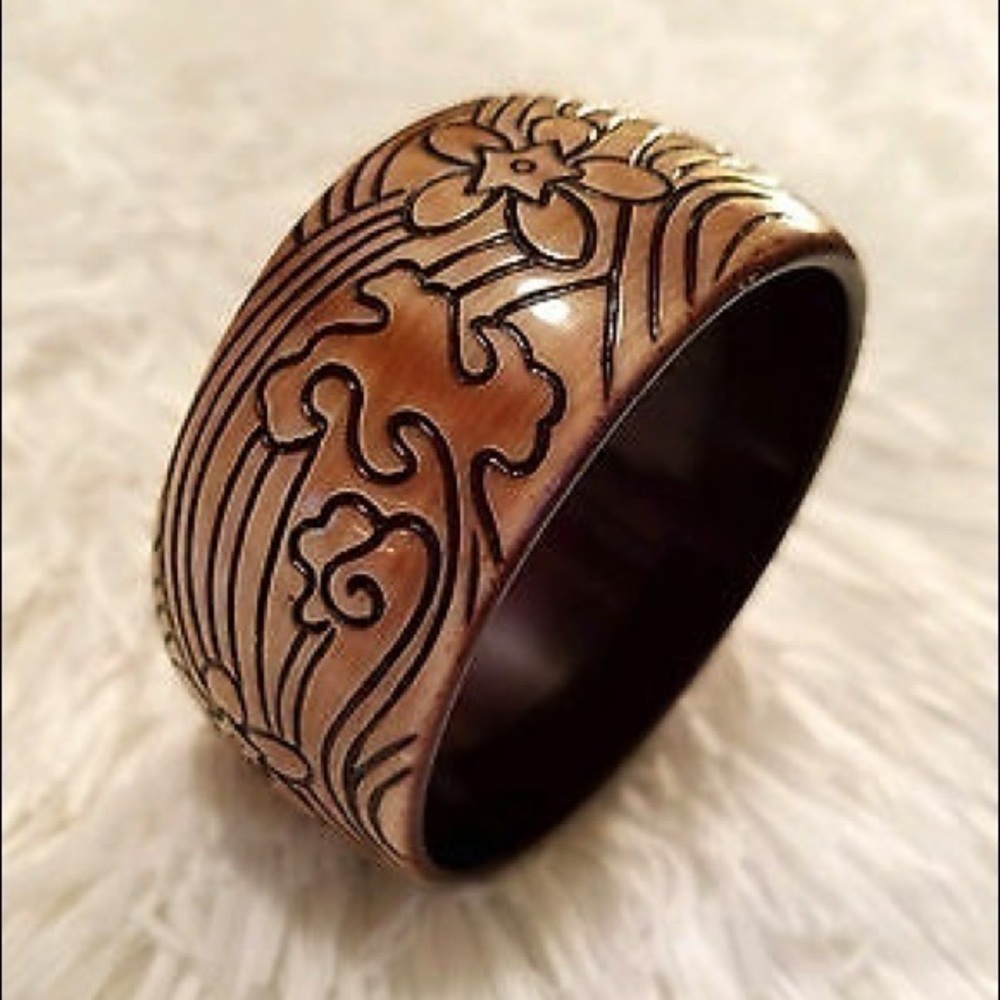 Vintage Lacquered Wood Scroll Bangle Bracelet